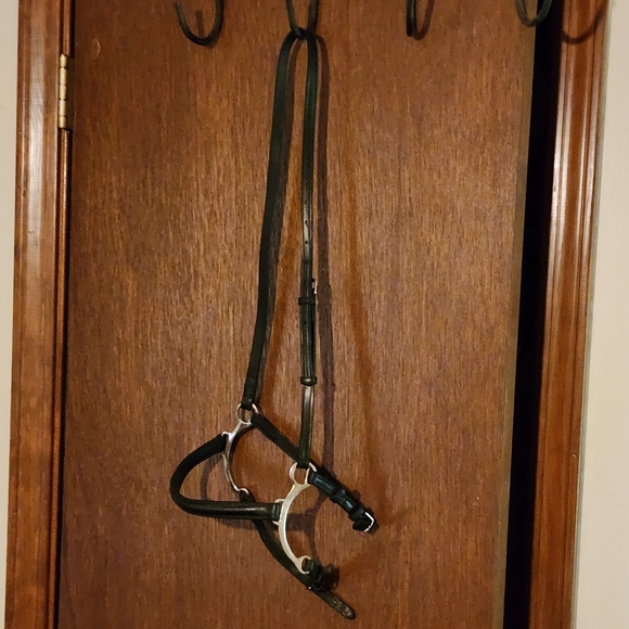 Bobby's Leveling Noseband, Black - Picture 2 of 2